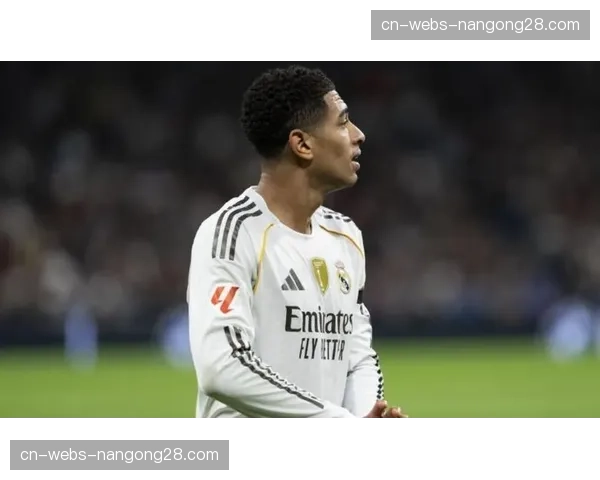 皇家马德里1-0领先巴塞罗那，贝林厄姆第23分钟头球攻门击中立柱反弹破网