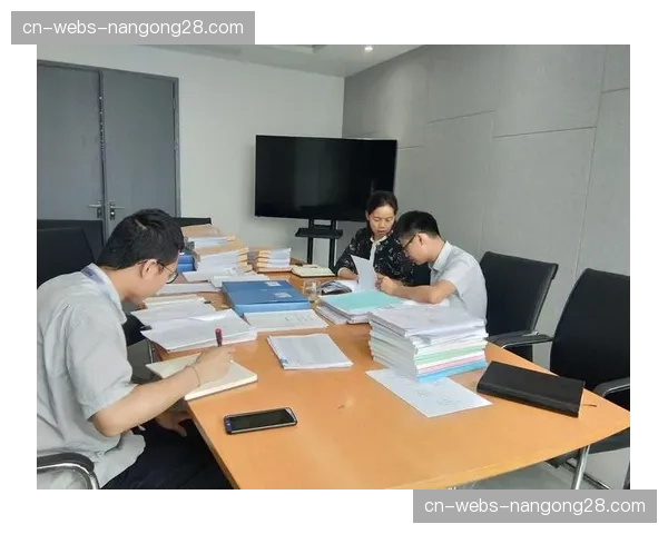 裁判委员会会议纪要披露，将重点审查禁区内的防守身体接触尺度